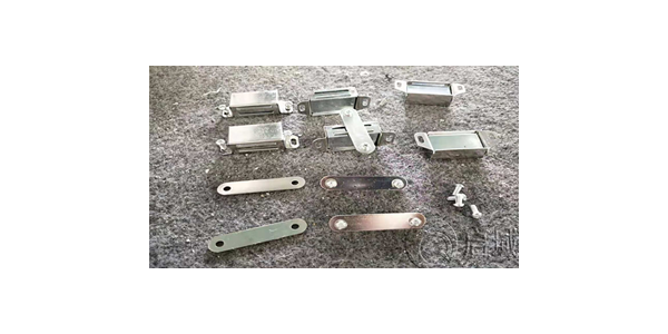 鋁型材配件中的門吸和門阻有什么不一樣之處？