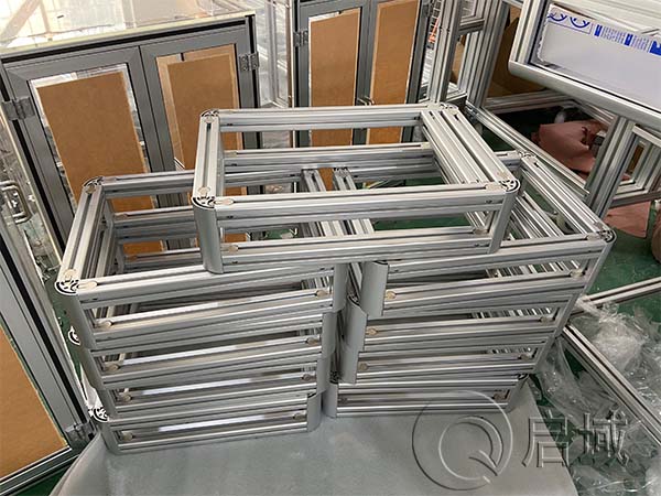 圓弧型材內(nèi)置連接框架